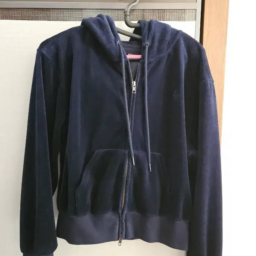 [SOLD OUT] 지오다노 네이비 벨벳 후드집업