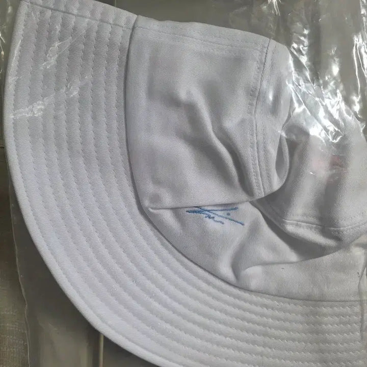 [BUNJANG] Nam Woohyun Arbor Day Bucket Hat White / 남우현 식목일  버킷햇 화이트 양도