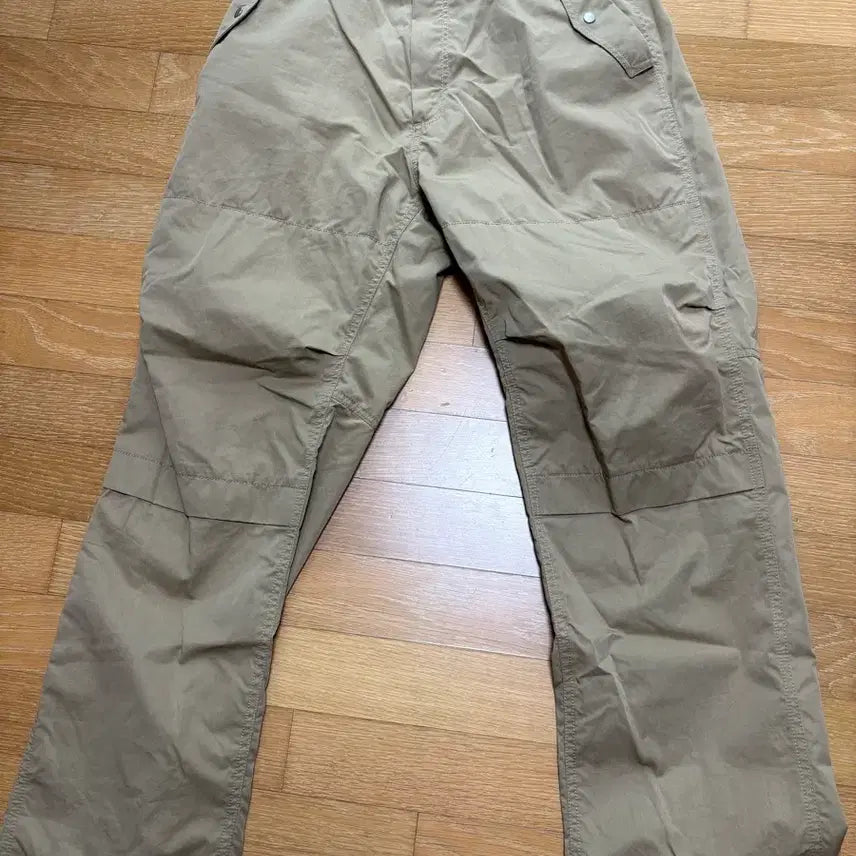 [BUNJANG] Studio Tomboy Khaki Pocket Cargo Pants / 스튜디오톰보이 베이지색 포켓 카고 바지