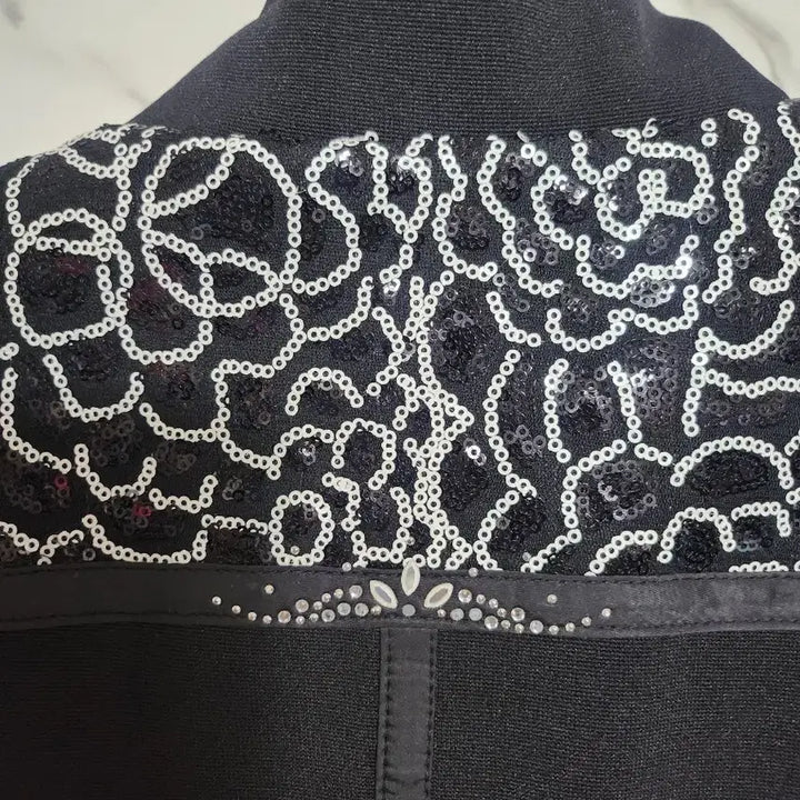 [BUNJANG] OneJae Sequin Embellished Jacket / 새상품 L OneJae 스팽글 장식 자켓 55 66  77 까지
