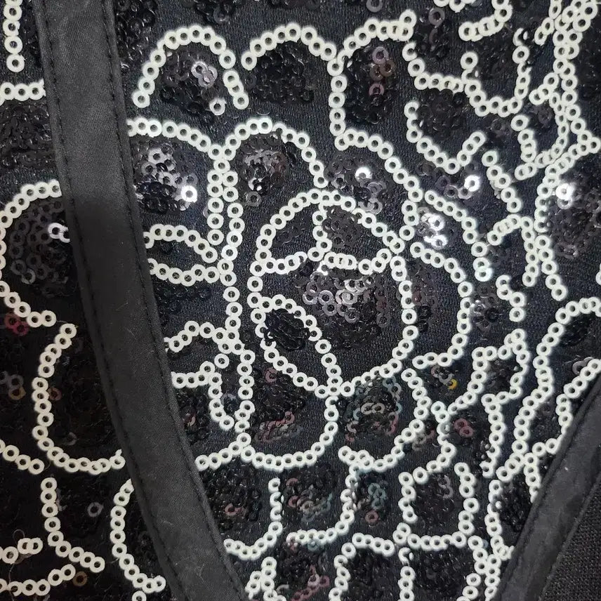 [BUNJANG] OneJae Sequin Embellished Jacket / 새상품 L OneJae 스팽글 장식 자켓 55 66  77 까지