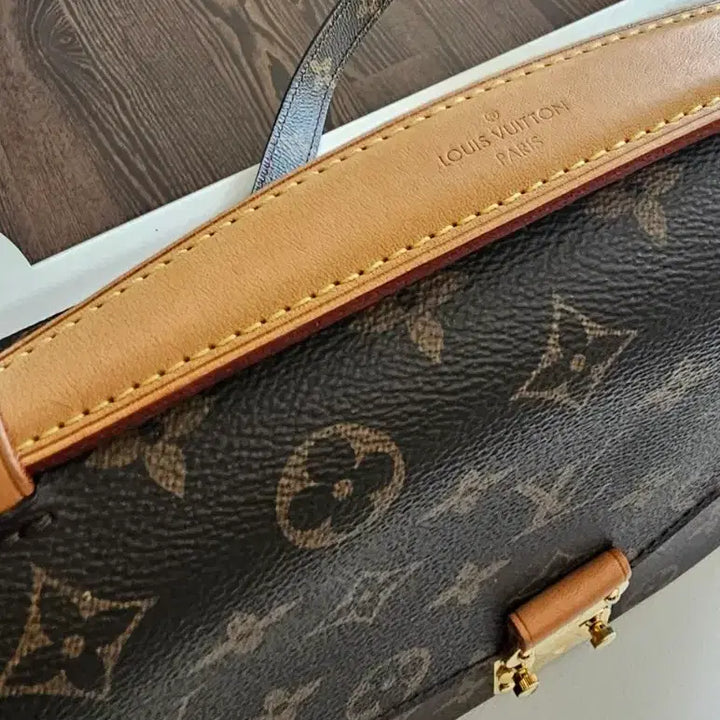 [BUNJANG] Louis Vuitton Pochette Metis Monogram Crossbody Bag / 루이비통 포쉐트 메티스 모노그램