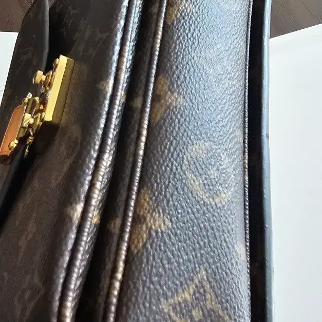[BUNJANG] Louis Vuitton Pochette Metis Monogram Crossbody Bag / 루이비통 포쉐트 메티스 모노그램