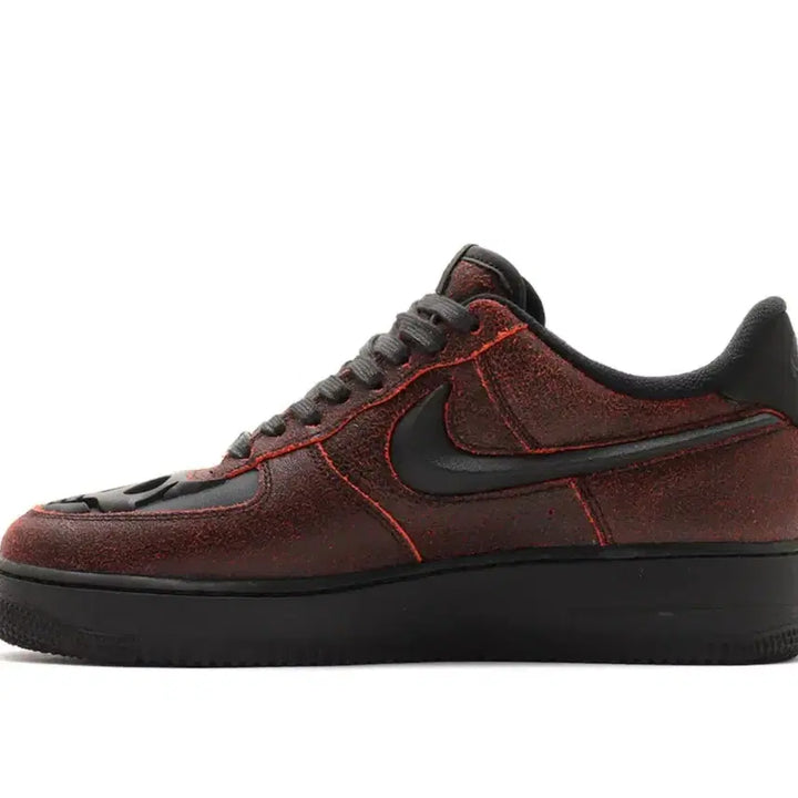 [BUNJANG] Nike Air Force 1 Low Retro Halloween Crimson Sneakers / 미개봉신상NIKE에어포스온 리트로 할로윈 크림슨 260.265.270cm