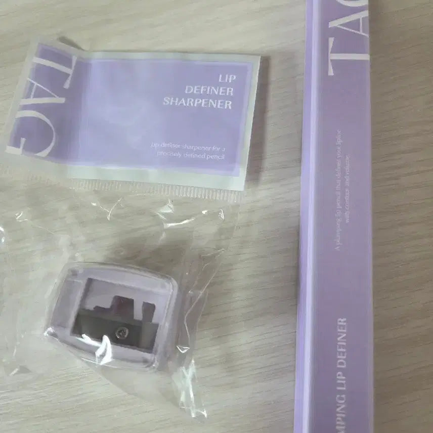 [BUNJANG] TAG Plumping Lip Definer 02 Point Rose + Sharpener / TAG 플럼핑 립 디파이너 02 포인트로즈 + 샤프너(립라이너)