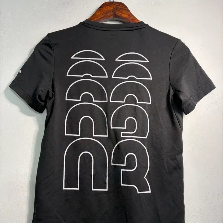 [BUNJANG] Adidas Functional Short Sleeve T-shirt / 만원샵) adidas 아디다스 기능성 반팔티 A919