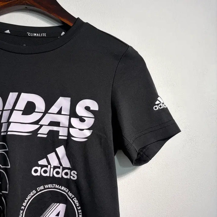 [BUNJANG] Adidas Functional Short Sleeve T-shirt / 만원샵) adidas 아디다스 기능성 반팔티 A919