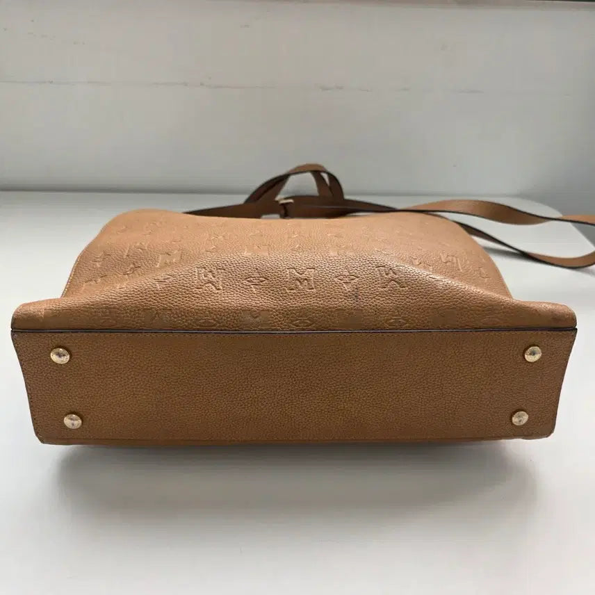 [BUNJANG] Metrocity Embossed Logo Tote Shoulder Bag / 메트로시티 엠보싱 로고 토트 겸 숄더백