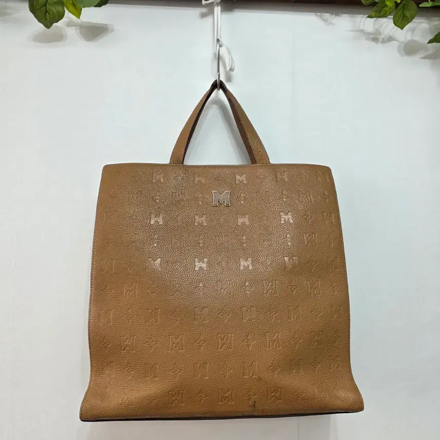 [BUNJANG] Metrocity Embossed Logo Tote Shoulder Bag / 메트로시티 엠보싱 로고 토트 겸 숄더백