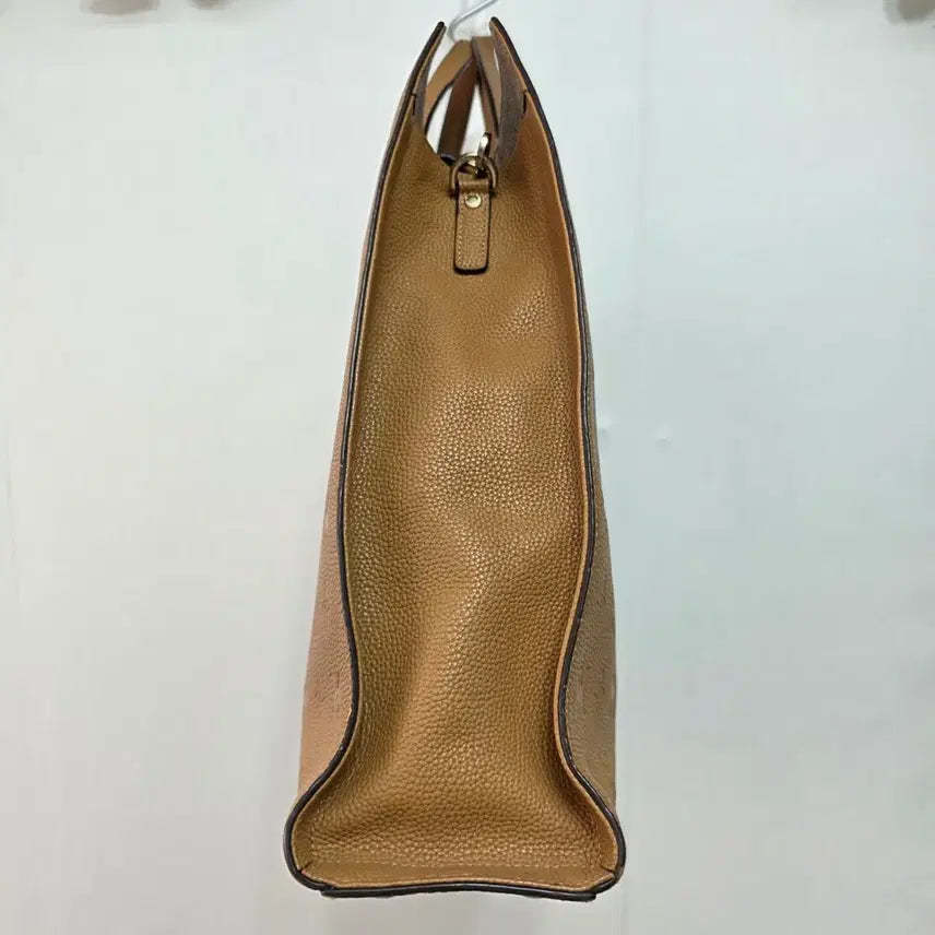 [BUNJANG] Metrocity Embossed Logo Tote Shoulder Bag / 메트로시티 엠보싱 로고 토트 겸 숄더백