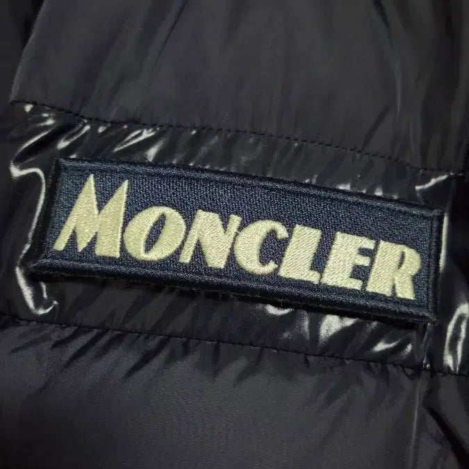 [BUNJANG] Moncler Men's Patch Padded Jacket / 몽클레어 남자 패치 패딩 2사이즈