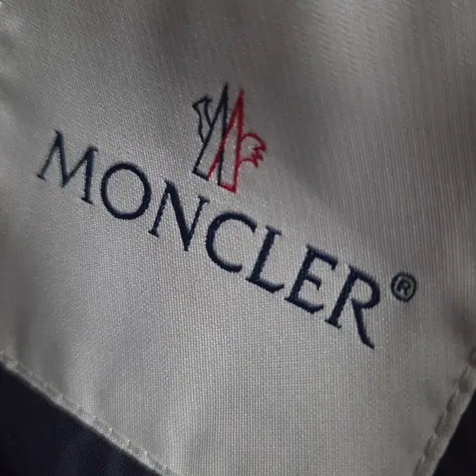 [BUNJANG] Moncler Men's Patch Padded Jacket / 몽클레어 남자 패치 패딩 2사이즈