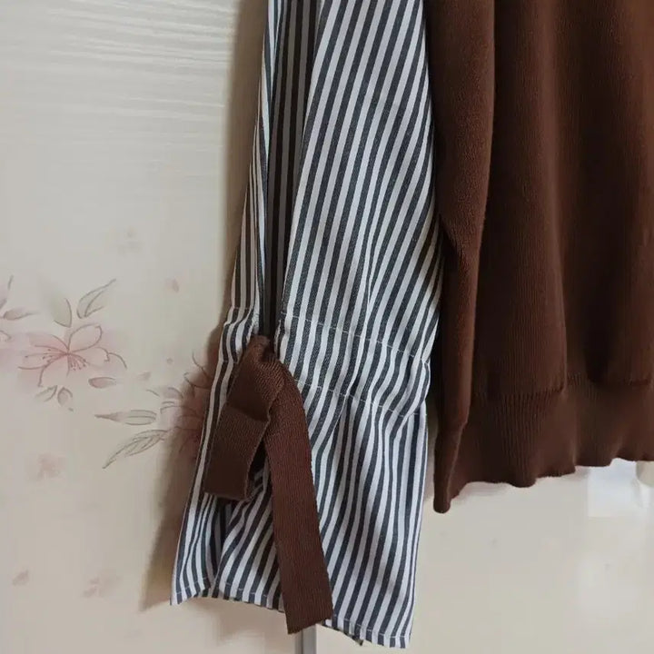 [BUNJANG] Brown Knit Striped Sleeve Shirt / 브라운 니트 스트라이프 소매 셔츠