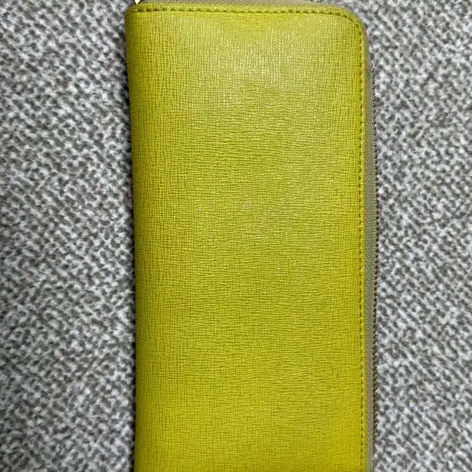 [BUNJANG] Furla Yellow Leather L-Zip Long Wallet / 훌라(Furla) 옐로우 컬러 가죽 L자형 지퍼 장지갑입니다.