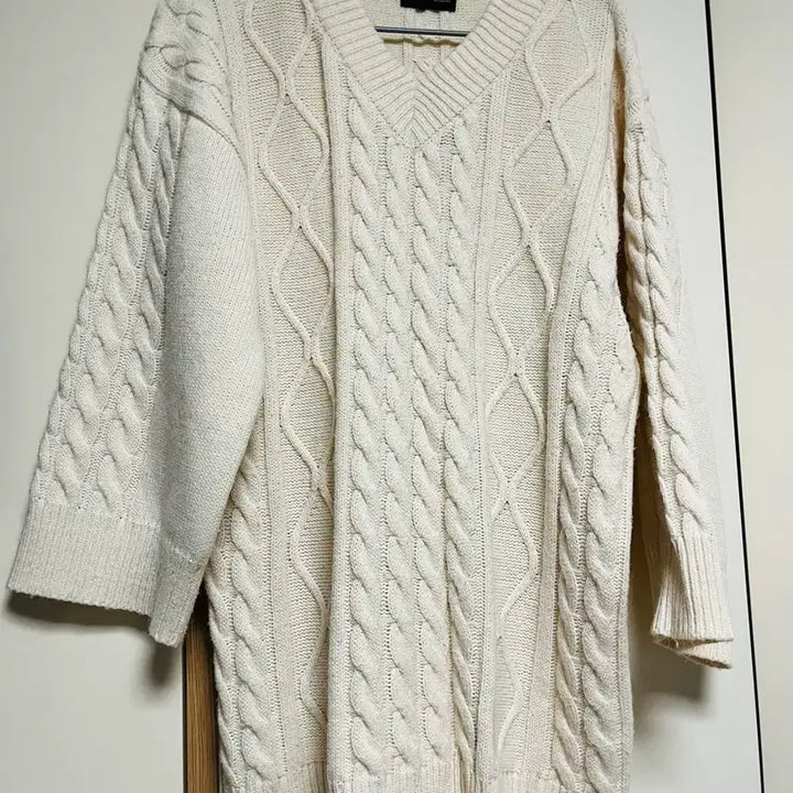[BUNJANG] Ivory Knit Sweater / 아이보리 니트