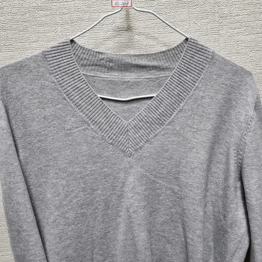 [BUNJANG] V-Neck Knit Sweater / 라228 브이넥 니트 스웨터