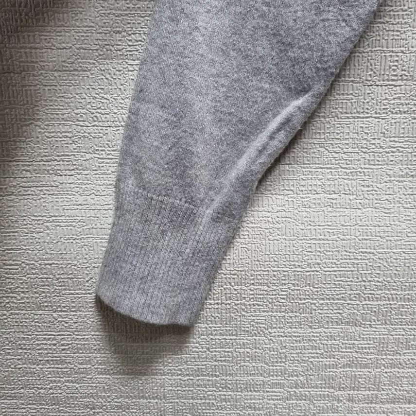 [BUNJANG] V-Neck Knit Sweater / 라228 브이넥 니트 스웨터