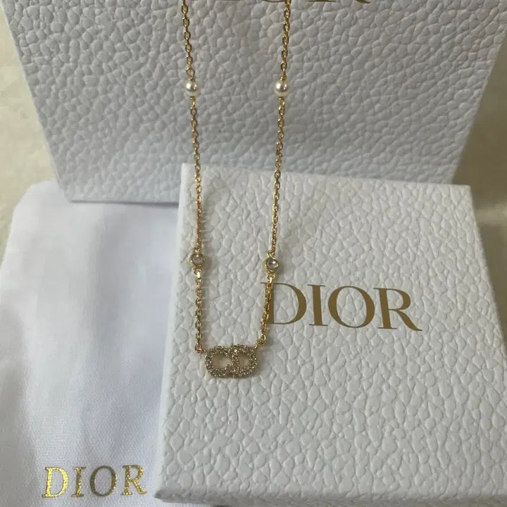 [BUNJANG] Dior CD Logo Gold Necklace / 디올 CD 로고 골드 목걸이