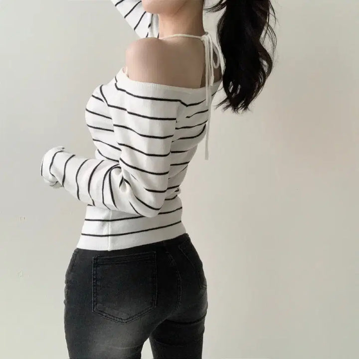 [BUNJANG] Striped Halterneck Off-Shoulder Knit Top / 단가라 홀터넥 오프숄더 니트