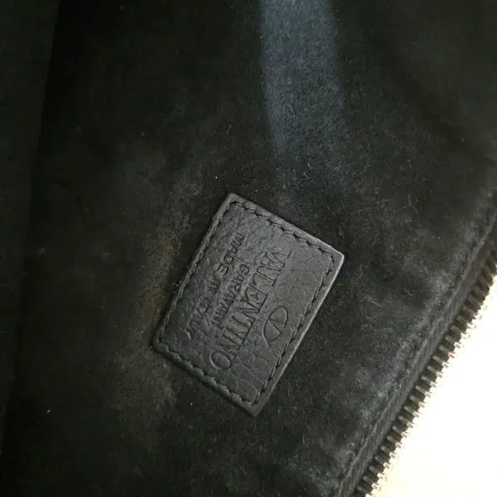 [BUNJANG] Valentino Studded Black Clutch Bag / 발렌티노 클러치 백