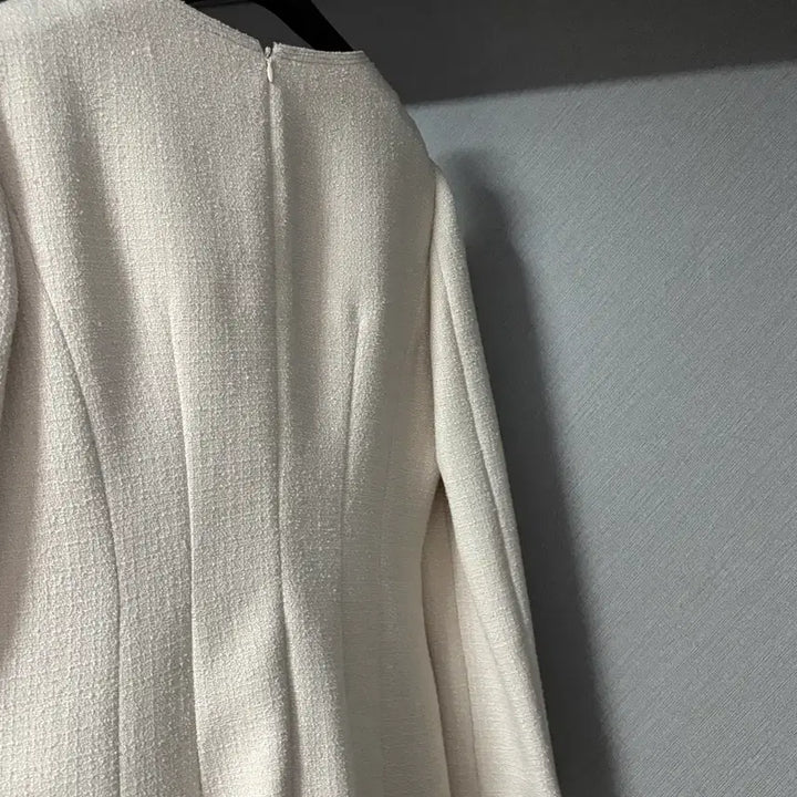 [BUNJANG] List Light Beige Tweed Midi Dress / 새상품) 리스트 원피스 (라이트베이지)