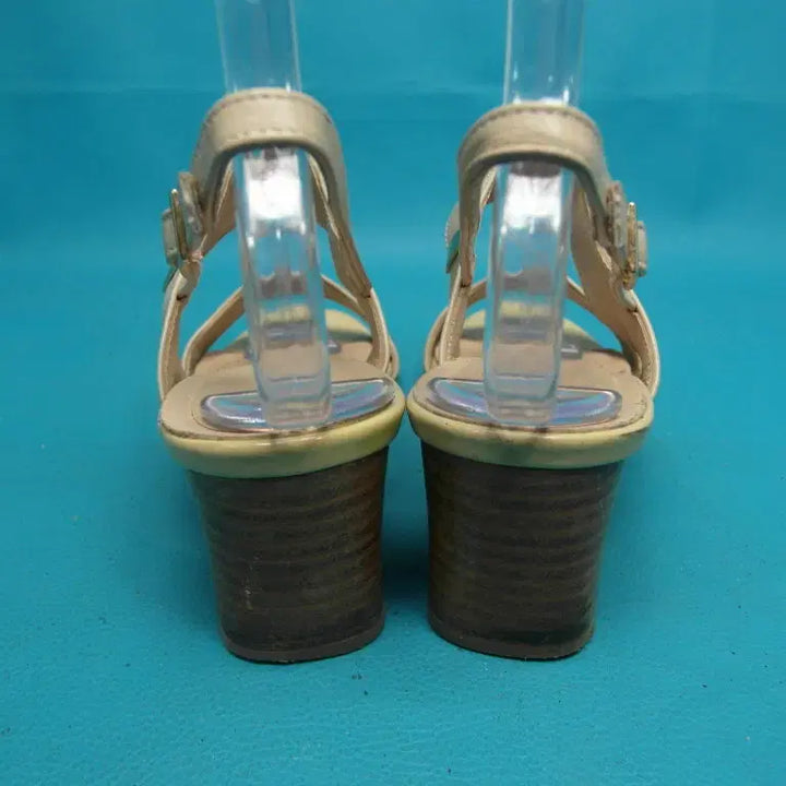 [BUNJANG] Tandy Gold Strap Platform Sandals / 235/pu6-452/탠디 금장 통굽 스트랩 샌들/구제특별시