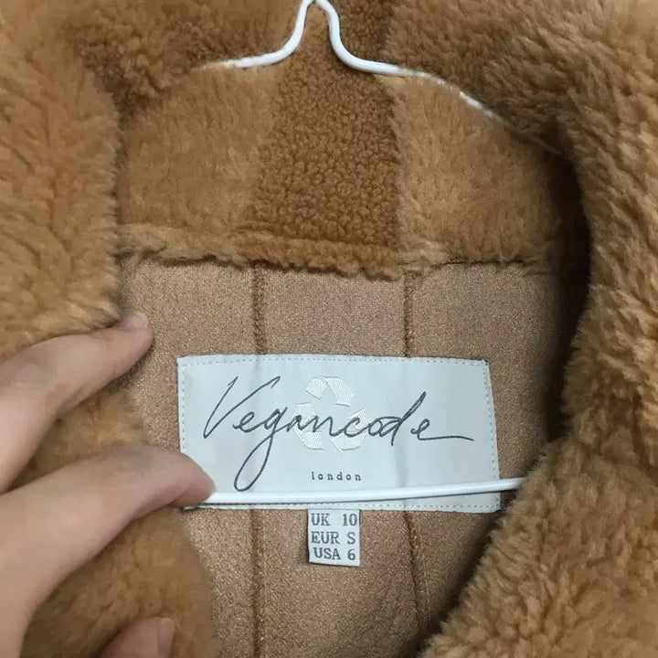 [BUNJANG] Hansum Vegancode Shearling Mouton Jacket / 한섬 Vegancode 어반코드 비건코드 시어링 무스탕 자켓 66