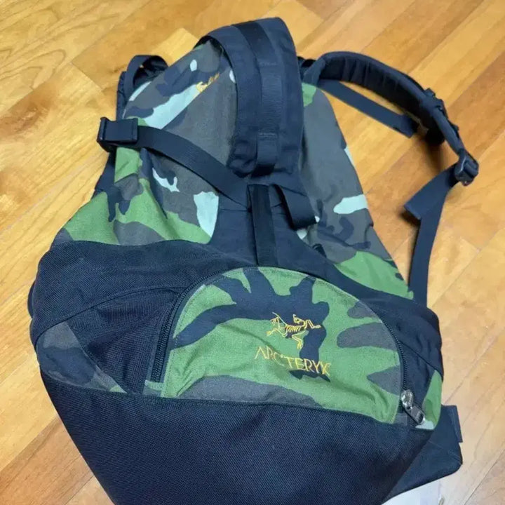 [BUNJANG] Arc'teryx x Beams Backpack / 아크테릭스 x 빔즈 백팩