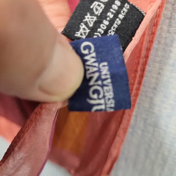 [BUNJANG] Floral Pattern Red Scarf / 플라워 패턴 레드 스카프 실크100%