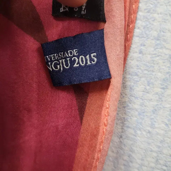 [BUNJANG] Floral Pattern Red Scarf / 플라워 패턴 레드 스카프 실크100%