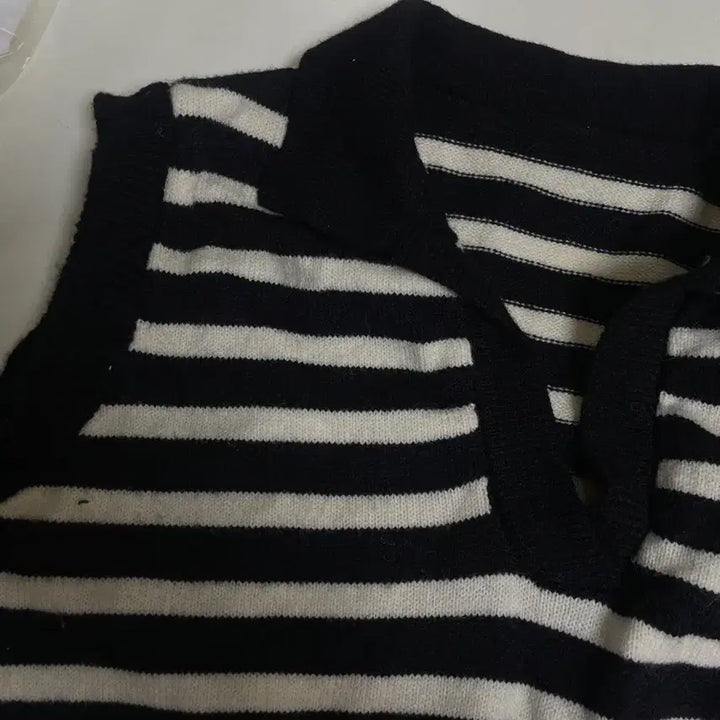 [BUNJANG] Striped Knit Vest / 스트라이프 니트조끼