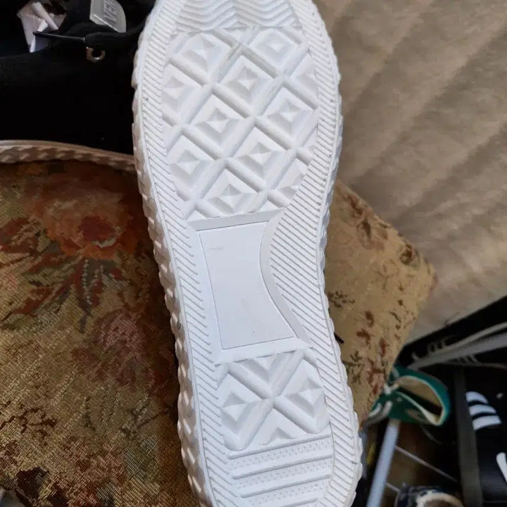 [BUNJANG] VENTFORT Black and White Sneakers / VENTFORT 검흰 단화 스니커즈