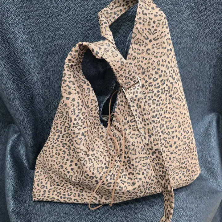 [BUNJANG] Leopard Pattern Hobo Shoulder Bag / 호보백 숄더백 레오파드 패턴 가방