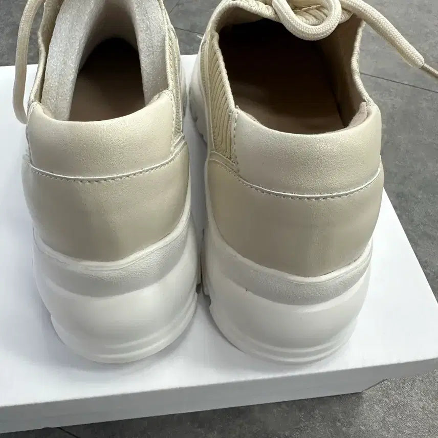 [BUNJANG] SAERA Ivory Sneakers 230mm / 새라 SAERA 아이보리 스니커즈 230mm