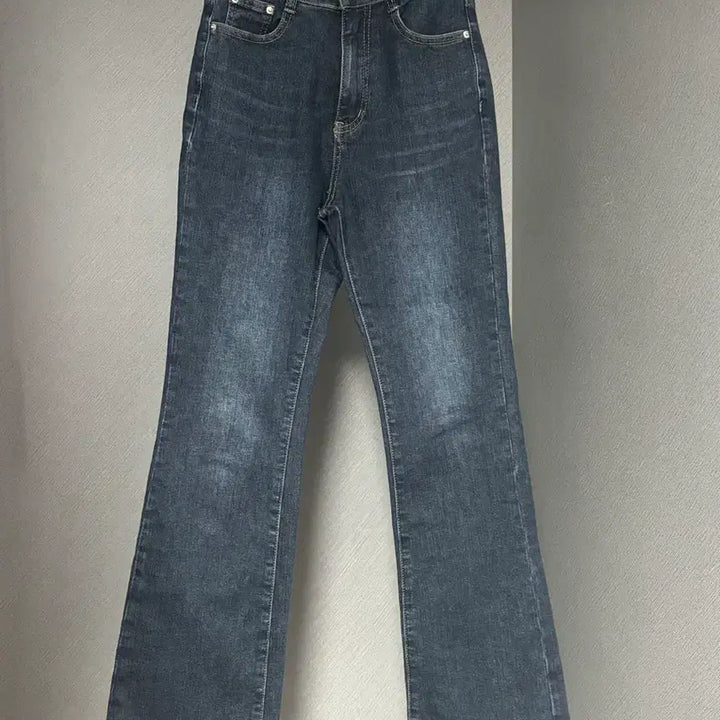 [BUNJANG] Two-Button Bootcut Jeans (Dark Blue) / 투버튼 부츠컷 바지(진청)