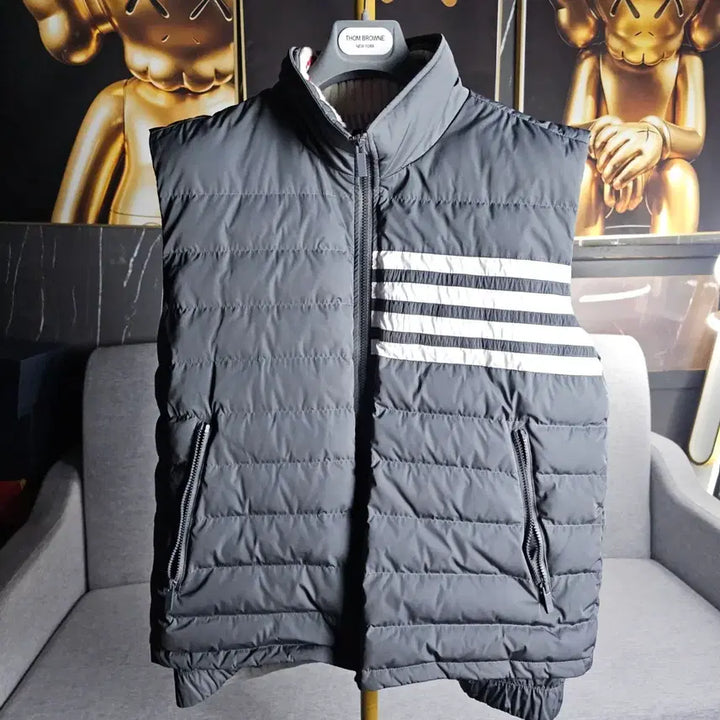 [BUNJANG] Thom Browne 4-Bar Ski Vest (Medium Grey) / [25fw/3size] 톰브라운 사선 패딩 조끼 그래이