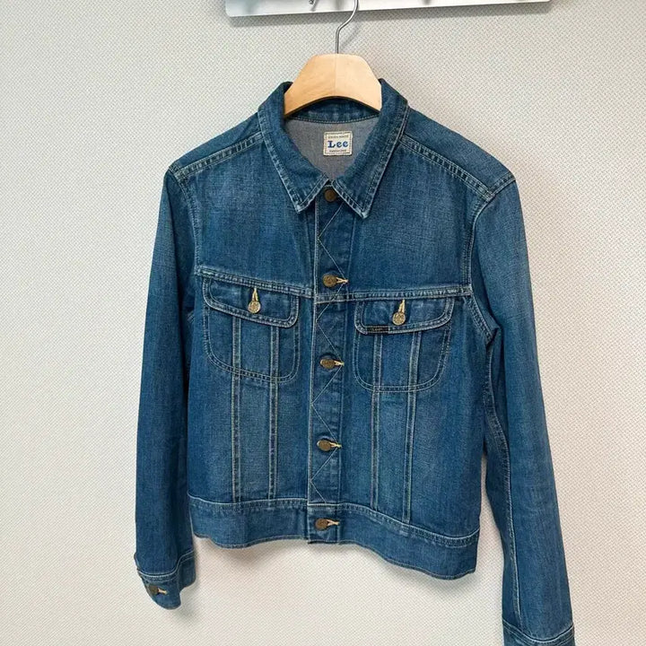 [BUNJANG] Lee Denim Trucker Jacket / Lee 데님 트러커 자켓