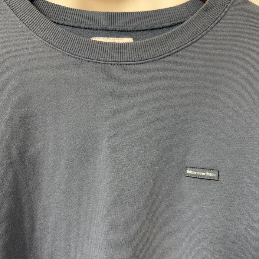 [BUNJANG] thisisneverthat Sweatshirt L / 디스이즈네버댓 맨투맨 L 상태좋음