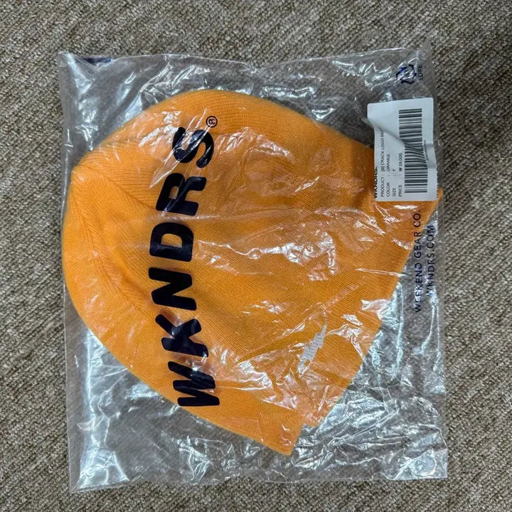 [BUNJANG] WKNDRS Crack Logo Beanie Orange / WKNDRS 크랙 로고 비니 오렌지