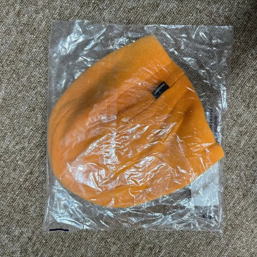 [BUNJANG] WKNDRS Crack Logo Beanie Orange / WKNDRS 크랙 로고 비니 오렌지