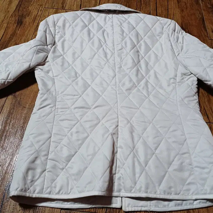 [BUNJANG] Burberry Diamond Quilted Spring Jacket / 여성버버리 다이아몬드 퀼팅스프링자켓
