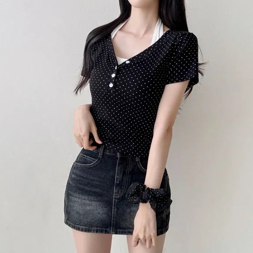 [BUNJANG] Deep V-Neck Dot Short Sleeve T-Shirt / 딥브이넥 도트 반팔티셔츠