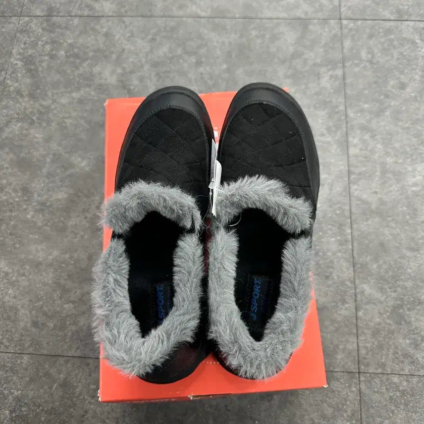 [BUNJANG] JSPORT Women's Fur Slip-ons / JSPORT 제이스포츠 여성 털 슬립온 245mm