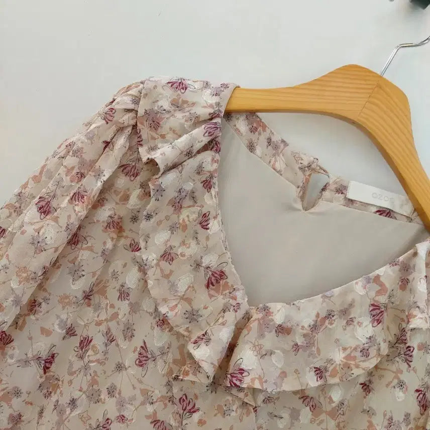 [BUNJANG] O'ZOK Balloon Sleeve Floral Pattern Ruffle Dress / 오조크 벌룬소매 플라워패턴 캉캉원피스 77