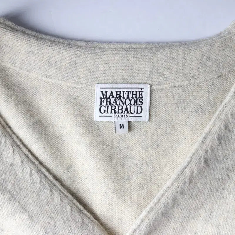 [BUNJANG] Marithe Francois Girbaud Wool V-Neck Cardigan / 마리떼프랑소와저버 울 브이넥 가디건 M