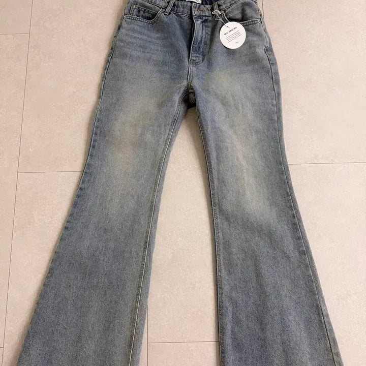 [BUNJANG] Bootcut Denim Jeans / 부츠컷데님