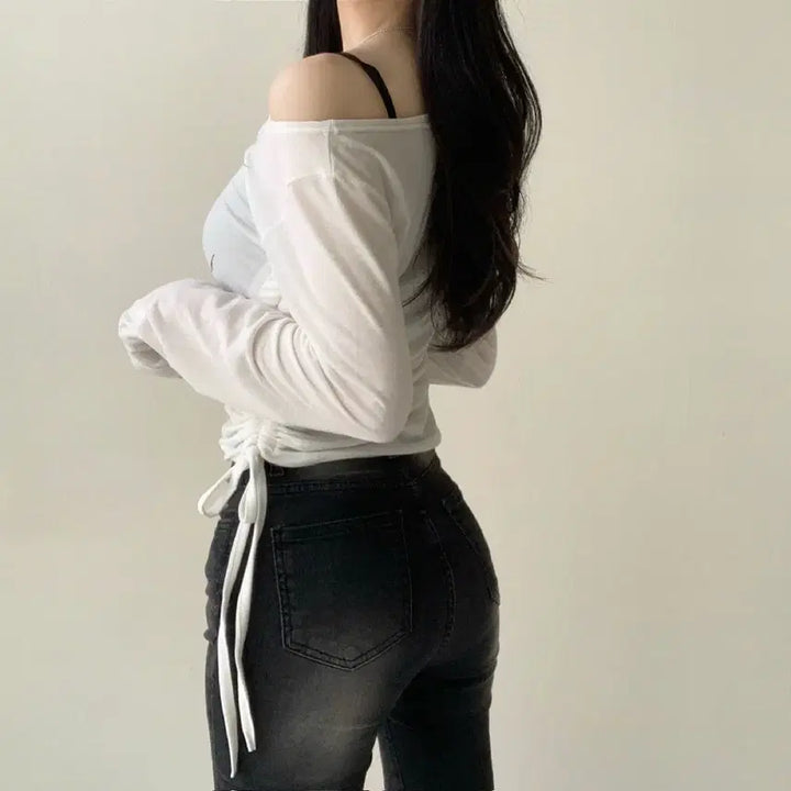 [BUNJANG] Printing Off-Shoulder T-Shirt / 프린팅 옆셔링 라운드 오프숄더 티셔츠