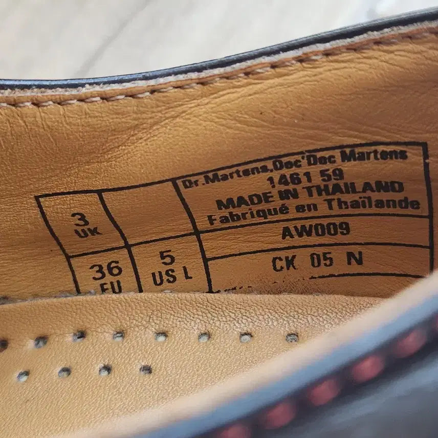 [BUNJANG] Dr. Martens 1461 Red Stitch Shoes (230) / 닥터마틴 1461 레드 스티치 (230)