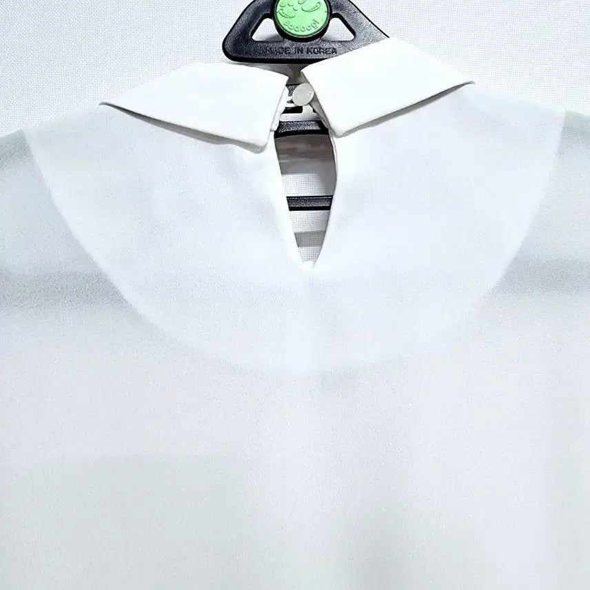 [BUNJANG] On&On White Gold Pattern Collar Blouse / 온앤온 화이트 금색 패턴 카라 블라우스