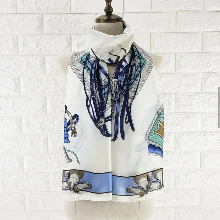 [BUNJANG] Silk Scarf with Horse Pattern (Blue) / 화이트 실크 스카프 말 패턴(블루)